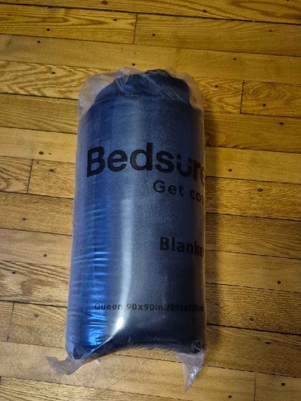 Bedsure Plush Navy Blue Throw Blanket - Soft Cozy Comfort - Picture 4 of 4
